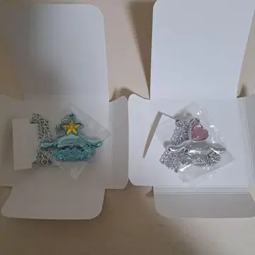 산리오 반짝반짝 빛나는 펜던트 시나몬