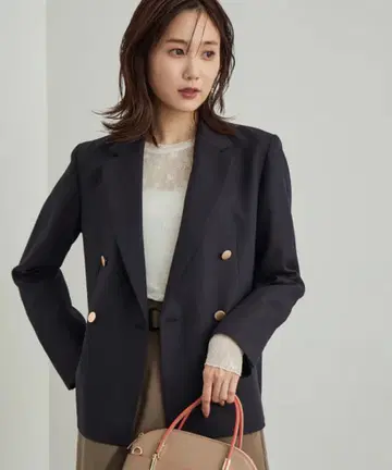 골드 버튼 자켓 (숏 기장) 로페피크닉