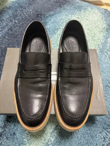 Clarks Contour Cushion 블랙 로퍼