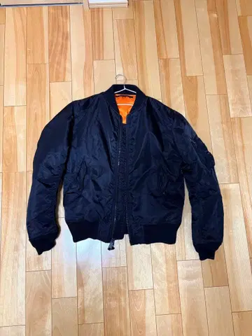 AVIREX MA-1 플라이트 자켓 블랙