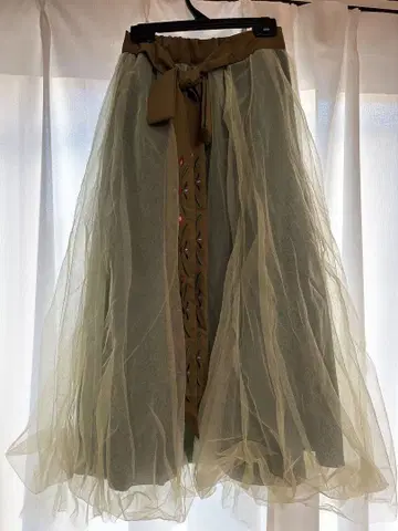 시마무라 치하루 콜라보 아나 스커트 M 사이즈