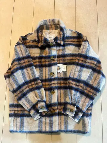 코트 정가 약 7600엔