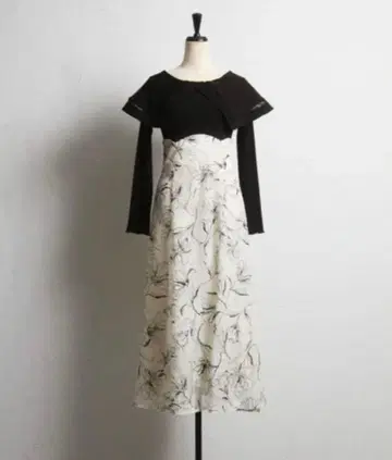 거의 미사용 에미 언니 개인물품 빅 칼라 백 레이스업 도킹 원피스 M