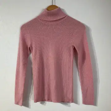 포근한 핑크 터틀넥 리브 니트 스웨터 긴팔 심플 가을 겨울 코디