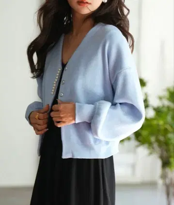 펄 비쥬 장식 볼륨 슬리브 니트 가디건