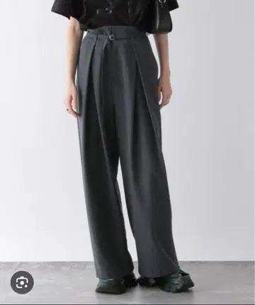 다크 그레이 와이드 레그 슬랙스