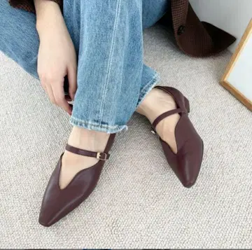 [ 새상품 ] 오리엔탈 트래픽 벨트 디자인 플랫 펌프스 레드 43