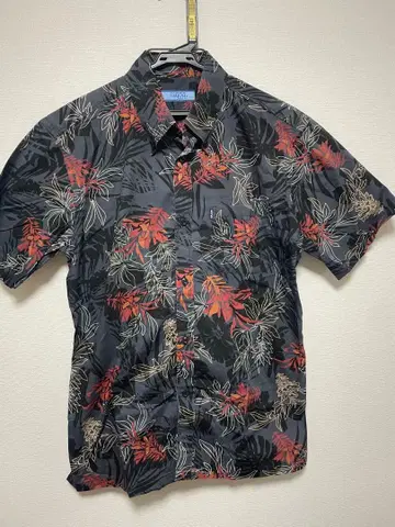 카리유시 의류 반팔 블랙 베이스 꽃무늬