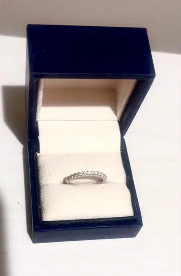 반돔 아오야마 하프 이터니티 반지