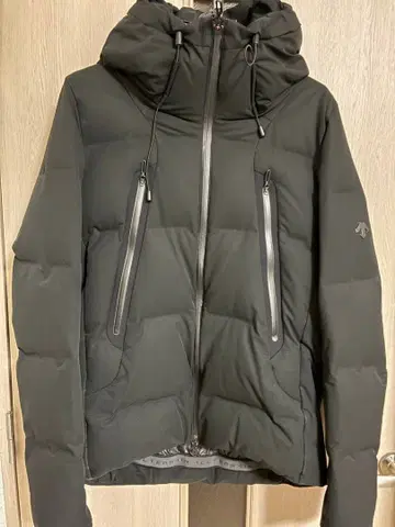 DESCENTE ALLTERRAIN (데상트 얼터레인) 블랙