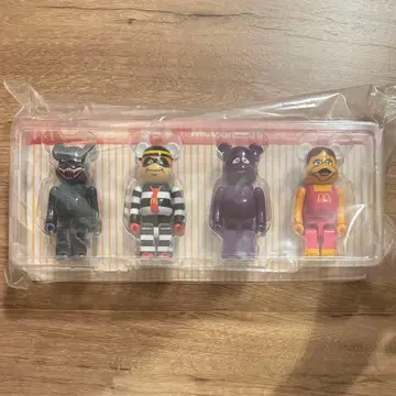 고질라 VS 맥도날드 BE@RBRICK ] 4체 세트