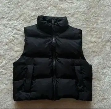 자라 ZARA 다운 베스트 S 블랙