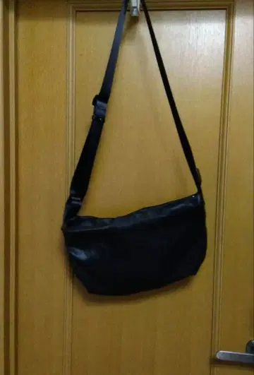 PDLLE BORSR 블랙 숄더