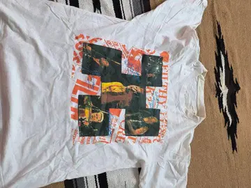 화이트 그래픽 프린트 T셔츠