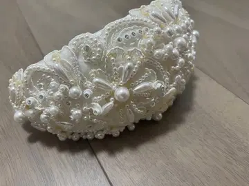 화이트 펄 자수 머리띠