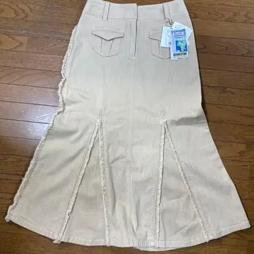 [ 미사용 새상품 ] VIVA PRESTO 베이지 롱 스커트