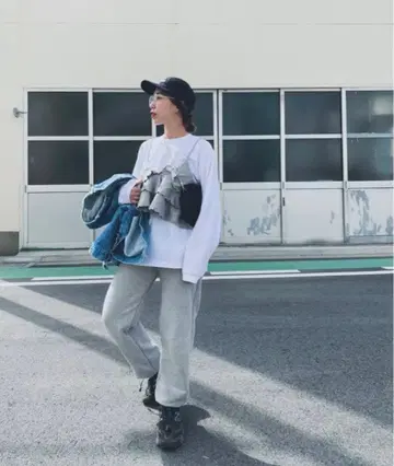 [ 새상품급 ] howdy 하우디 롱T셔츠