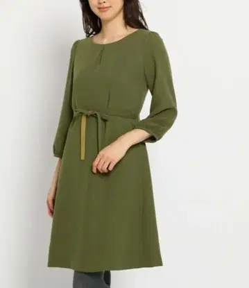 [ SUNAUNA ] 수나우나 세탁 가능 피치 A라인 원피스 M