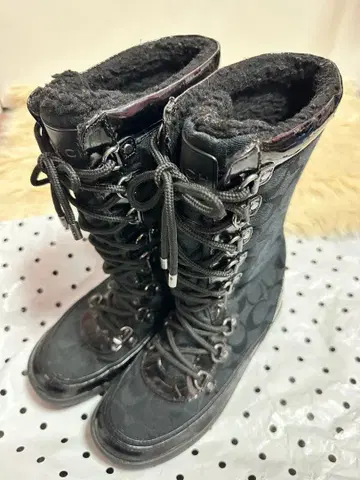 여성용 블랙 레이스업 부츠