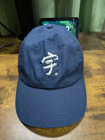 우치다 캡 ZORN, AKLO 착용