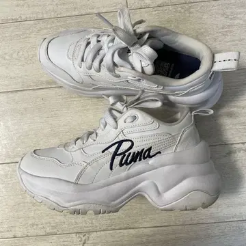 Puma 화이트 시리아웨지 snowman 통굽 스니커즈