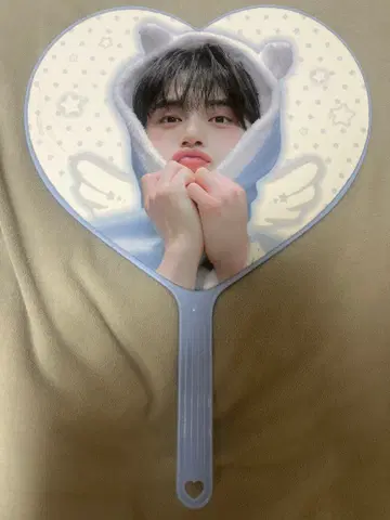 KIM JIWOONG 김지웅 부채