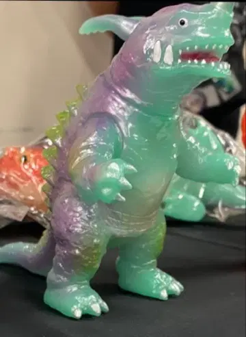 야모 마크 네롱가 소프트 비닐 울트라맨