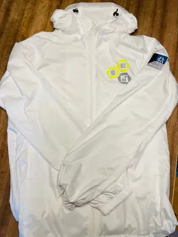 러프앤스웰 윈드 브레이커 후드티 블루종 화이트 미사용