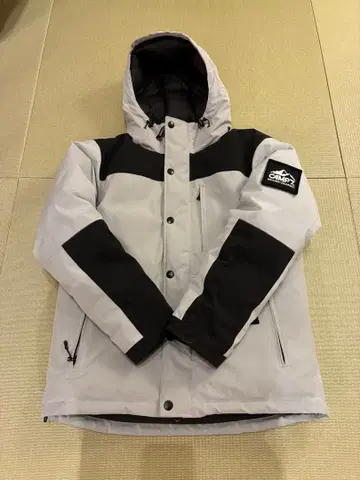 [ 당일 발송 가능 ] CAMP7 후드 부착 다운 자켓 L 그레이/블랙