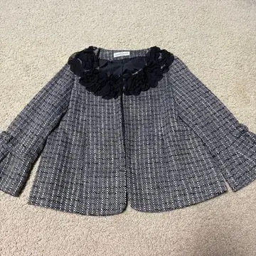 갤러리 비스콘티 3 노카라 프릴 자켓 블랙 앤 화이트 트위드