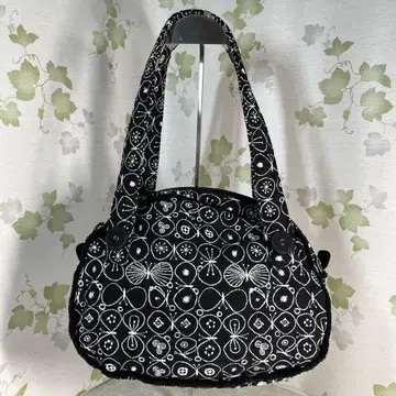 정품 미나 페르호넨 레어 클라우드 백 party