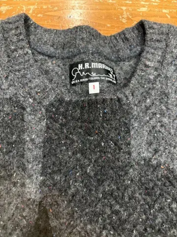 할리우드 런치마켓 스웨터