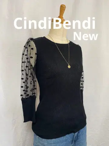 새상품 CindiBendi 도트 무늬 시스루 소매 니트탑