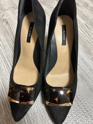 RANDA 블랙 스틸레토 하이힐