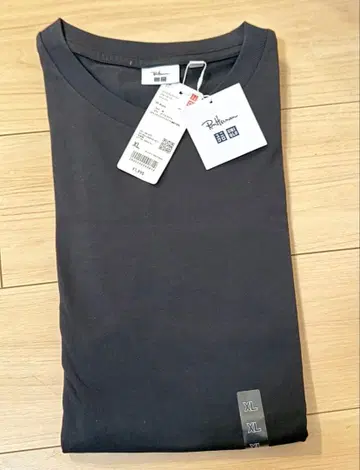 새상품 유니클로 x 론 헤르만 콜라보 T셔츠 블랙 XL 사이즈