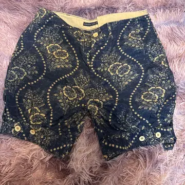 BALLY 네이비 꽃무늬 숏팬츠