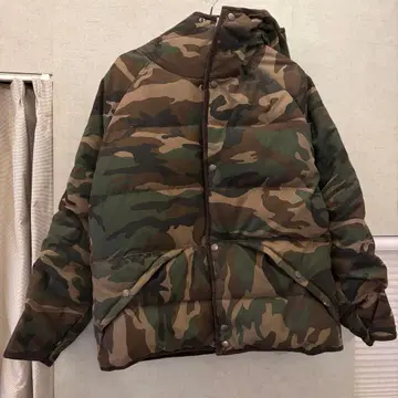 TAKEO KIKUCHI 카모 패턴 후드 부착 다운 자켓