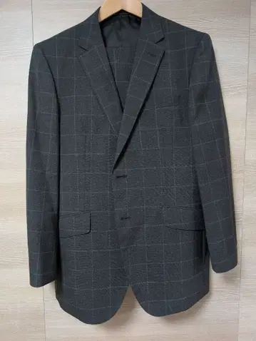 다크 그레이 체크 무늬 비즈니스 정장 L 사이즈 피오레 스트라다