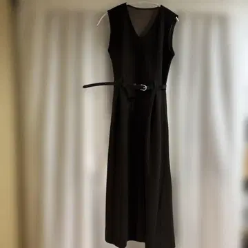 다크 브라운 슬리브리스 투 턱 원피스 M-L