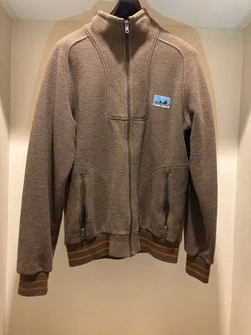 patagonia 브라운 플리스 자켓