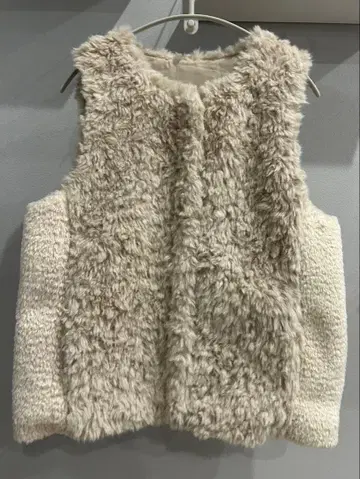 FURRY 퍼리 퍼 사이드 절개 베스트