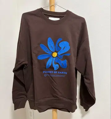 PofE 맨투맨 플라워 브라운