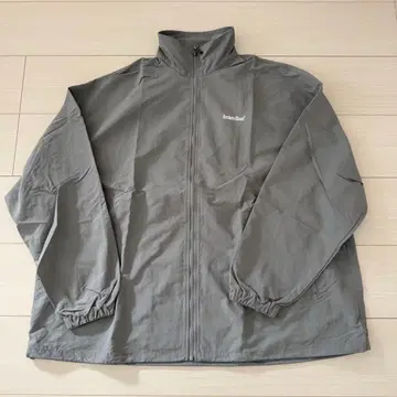 BROKEN BASE 그레이 나일론 자켓과 팬츠 셋업