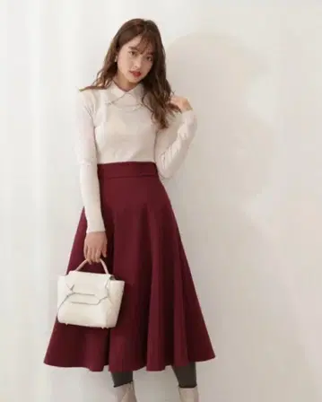 프로포션 바디 드레싱 카르제 플레어 스커트 보르도