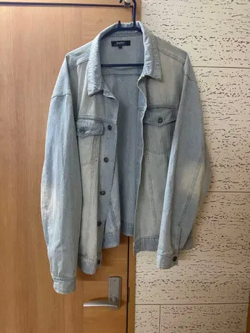 라이트 블루 데님 자켓
