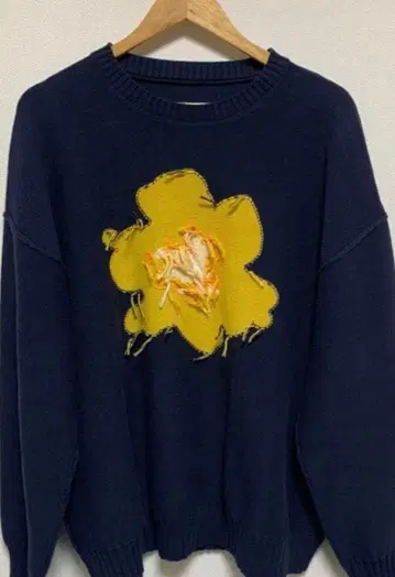 CamphorWood 플라워 모티브 니트 네이비