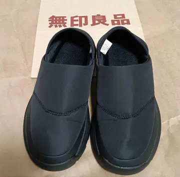 무인양품 여성용 발꿈치 접이식 발수 솜 충전 슬립온 25.0cm 블랙