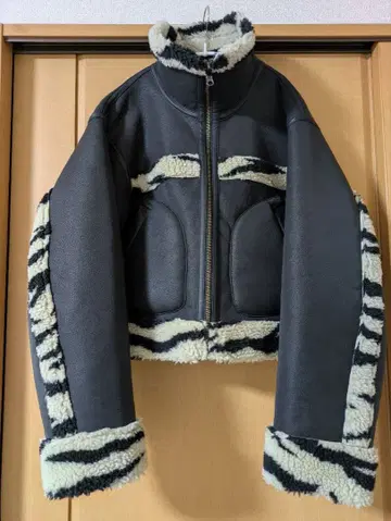 SLY 제브라 리버서블 B-3 자켓 / 블루종