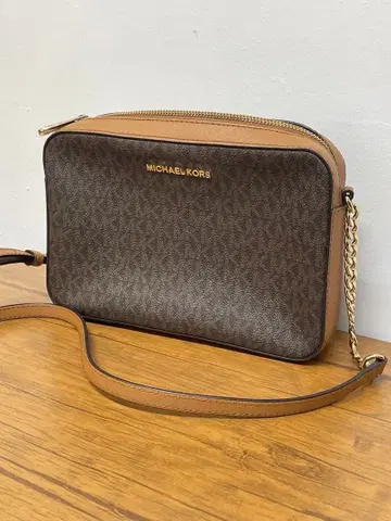 MICHAEL KORS 모노그램 숄더백