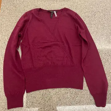 BCBG MAX AZRIA 버건디 스웨터 M